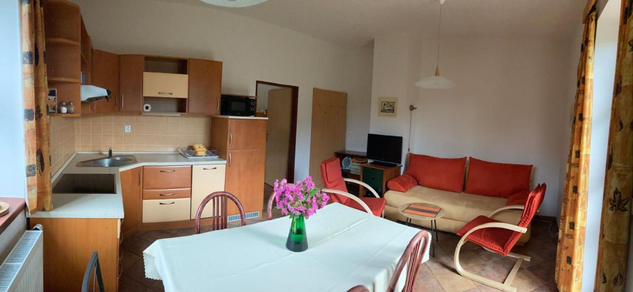 Apartman V Hajich Мала-Скала Екстер'єр фото